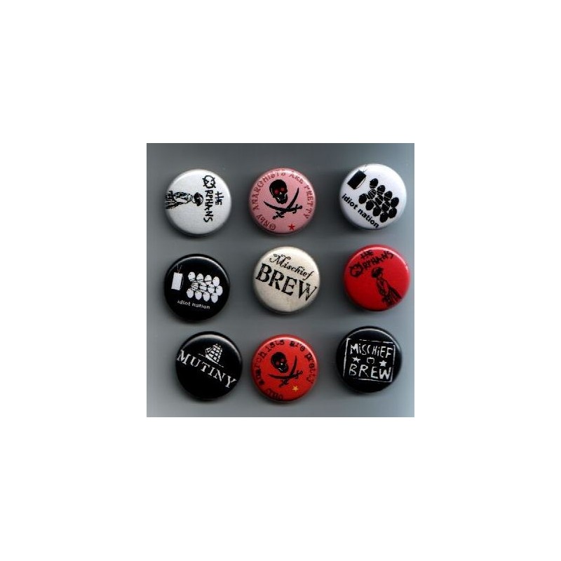 Badges - International Punx